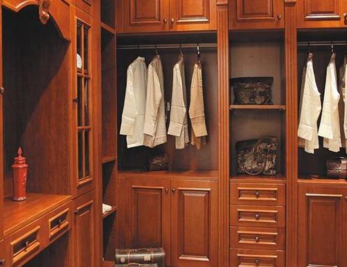 中产阶级快速崛起 定制家居用材偏向实木